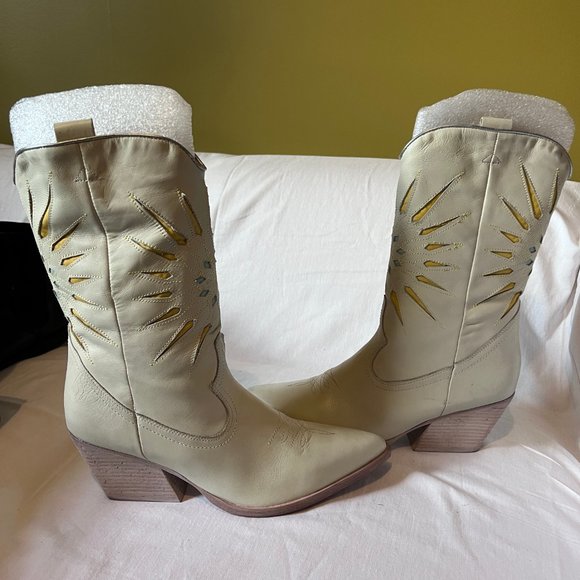 Supernova Western Boots - Size 10 - Picture 3 of 7